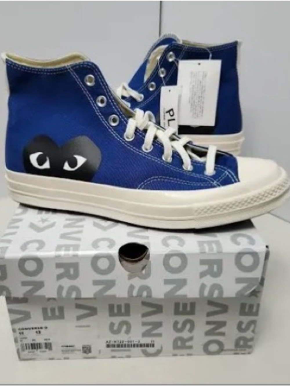 Converse PLAY High-Top Uni Sex Sneaker in Blue and White